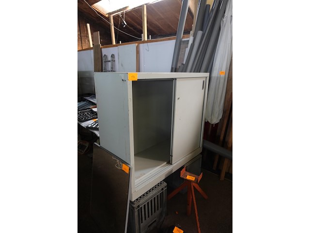 Kast met schuifdeuren h.1,05 x l.1,20 x d.0,,47 cm - afbeelding 2 van  2