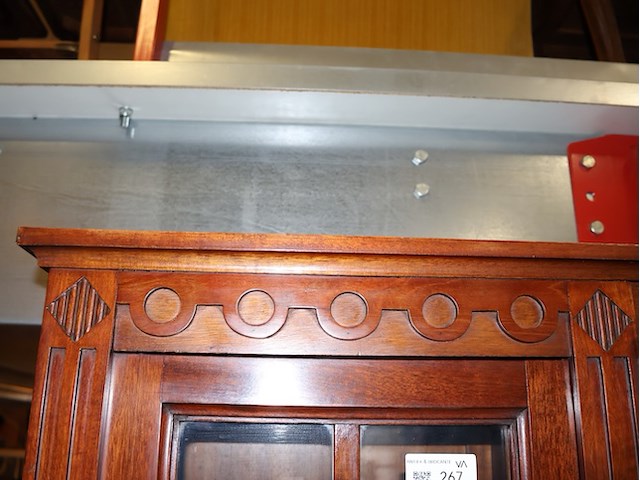 Kast met vitrine - afbeelding 6 van  7