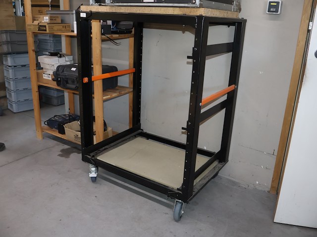 Kast op wielen - afbeelding 2 van  4