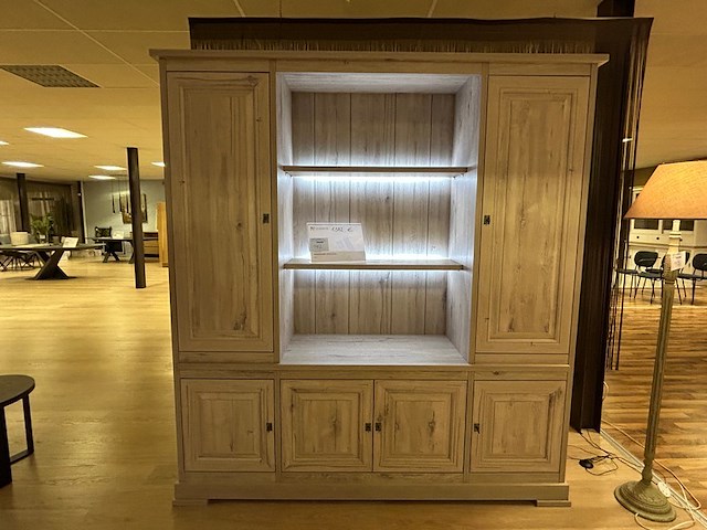 Kast - afbeelding 1 van  8