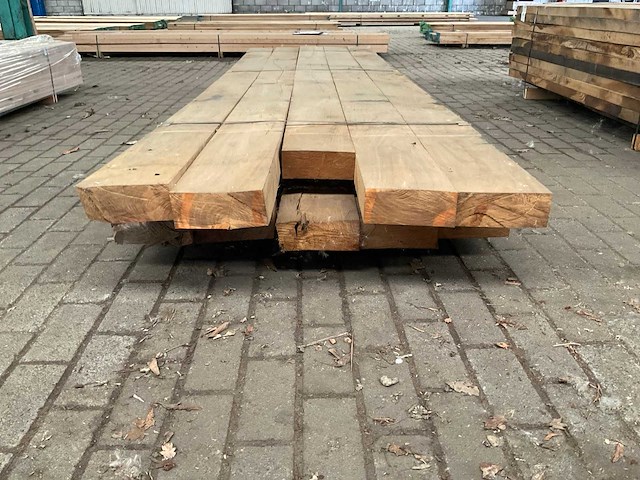 Kastanje balken 80x200 mm ca. 0,56 m³ - afbeelding 4 van  5