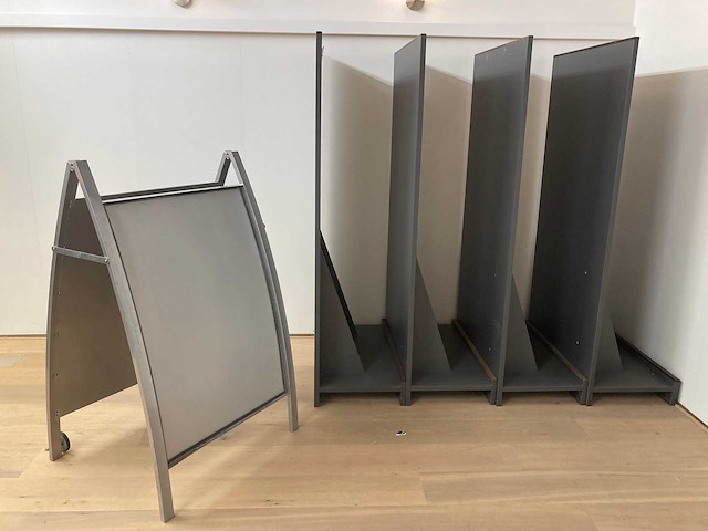 Kasten - afbeelding 1 van  4