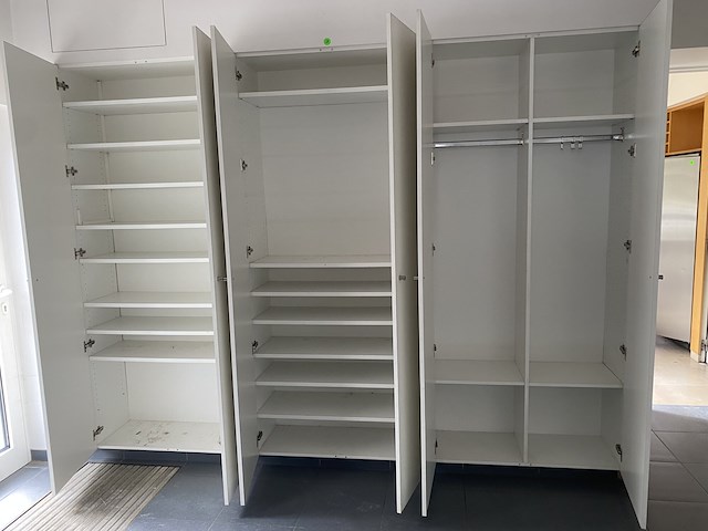 Kastenwand met deuren - dressing - afbeelding 1 van  2