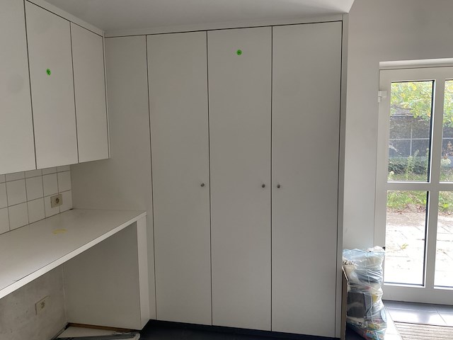 Kastenwand met deuren - afbeelding 2 van  2