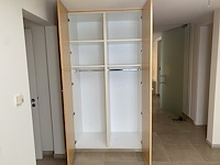 Kastenwand met dubbele deur - afbeelding 2 van  2