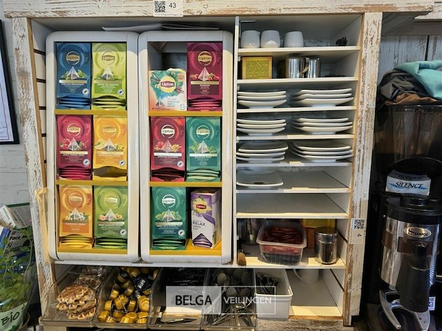 Kastje met inhoud - afbeelding 1 van  8