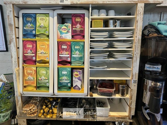 Kastje met inhoud - afbeelding 3 van  8