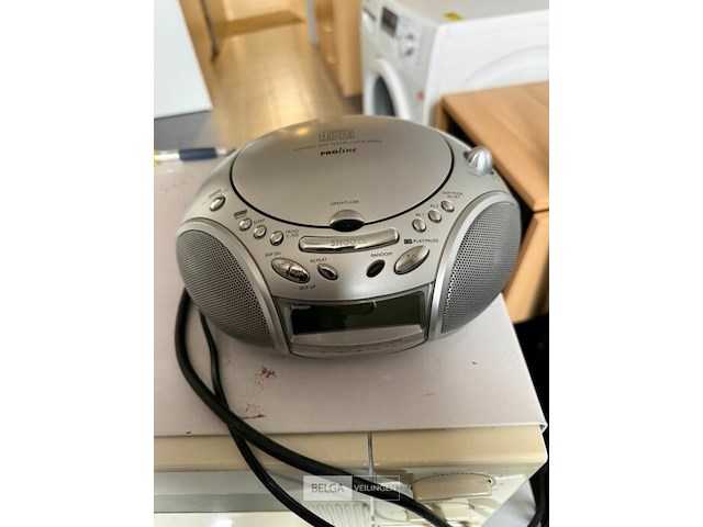 Kastje + microgolfoven + radio - afbeelding 2 van  5