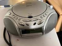 Kastje + microgolfoven + radio - afbeelding 2 van  5