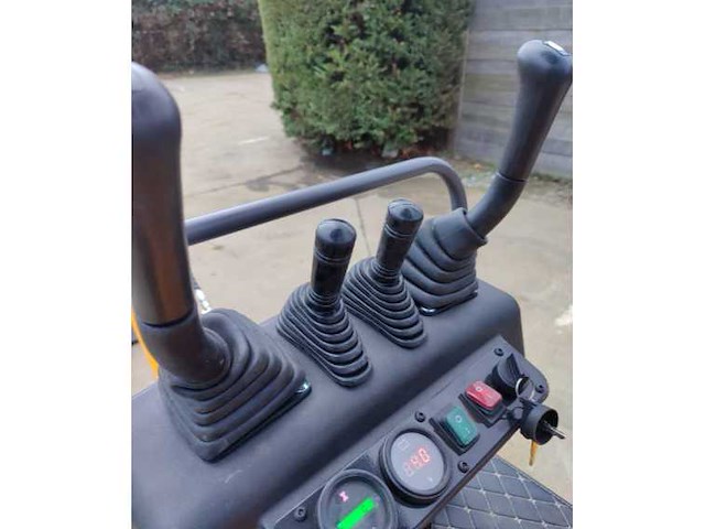 Katco q13-power+ minigraver 1300kg zwenkgiek - met garantie - afbeelding 19 van  30