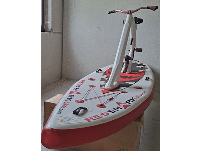 Kavel 8 red shark bike (waterfiets) 2 e hands - afbeelding 4 van  4