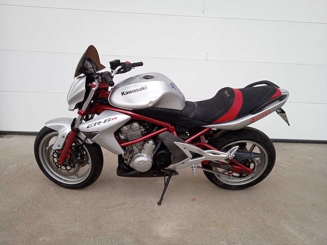 Kawasaki - er- 6n - motorfiets - afbeelding 2 van  9