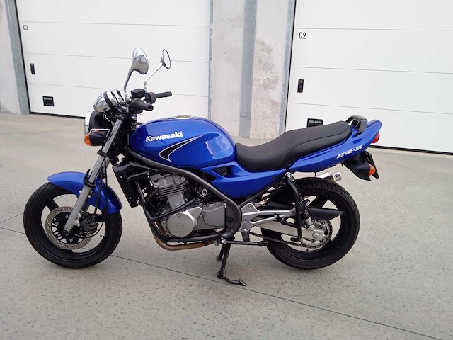 Kawasaki - er 500 - motorfiets - afbeelding 1 van  9