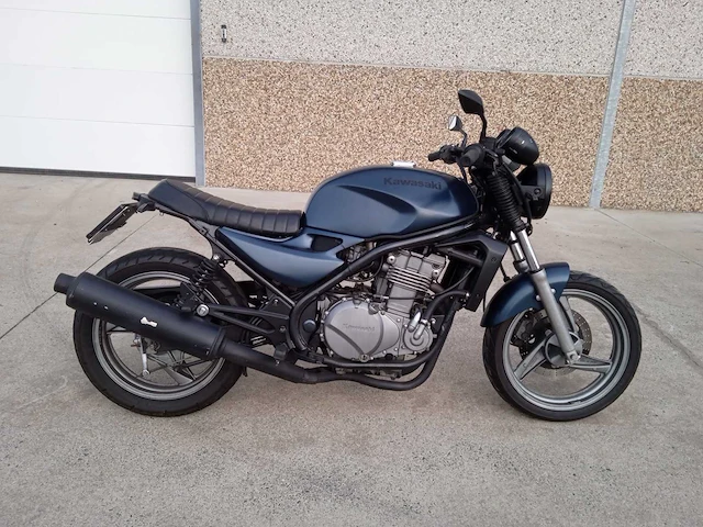Kawasaki - er 500 - motorfiets - afbeelding 1 van  8