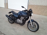 Kawasaki - er 500 - motorfiets - afbeelding 2 van  8