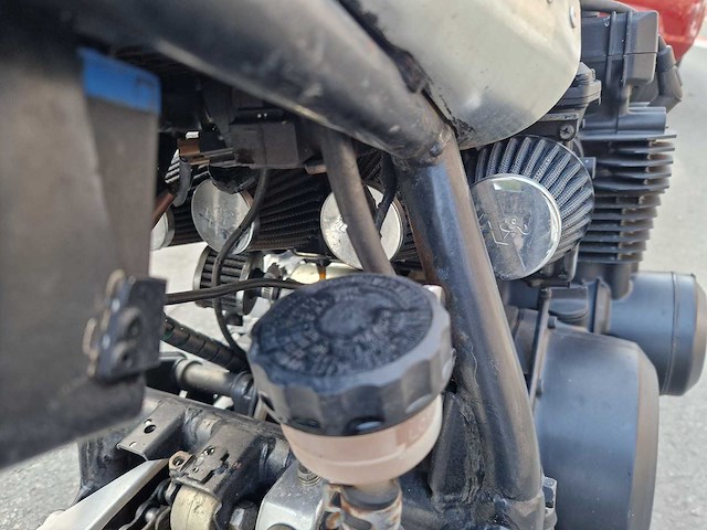 Kawasaki - gpz 750 - moto - afbeelding 11 van  12