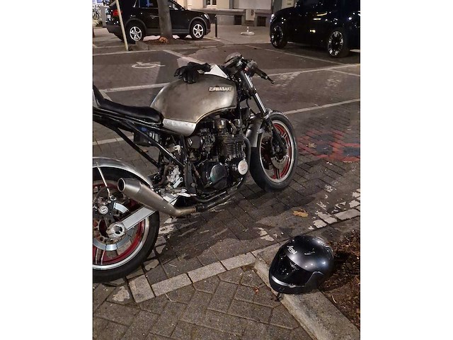 Kawasaki - gpz 750 - moto - afbeelding 1 van  7