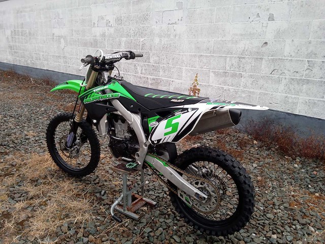Kawasaki - kx 450 f - motorfiets - afbeelding 6 van  7