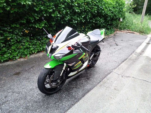 Kawasaki - ninja zx 6r - motorfiets - afbeelding 2 van  4