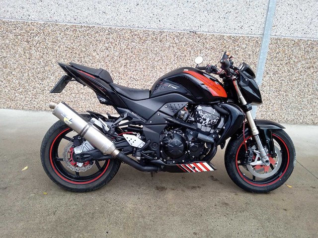 Kawasaki - z 750 - motorfiets - afbeelding 1 van  12