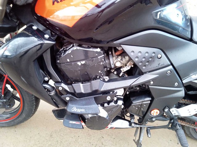 Kawasaki - z 750 - motorfiets - afbeelding 12 van  12