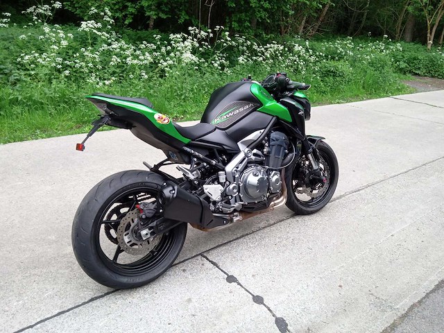 Kawasaki - z900 - motorfiets - afbeelding 3 van  4