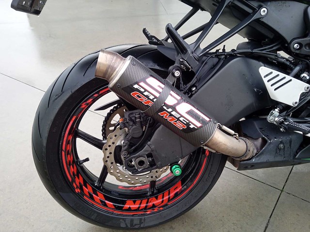 Kawasaki - zx 6 r 35 kw - motorfiets - afbeelding 13 van  14