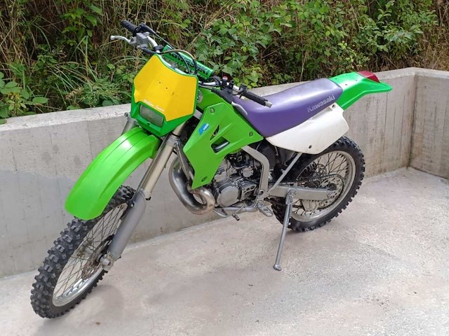 Kawasaki kdx 200 moto-kruis - afbeelding 1 van  13