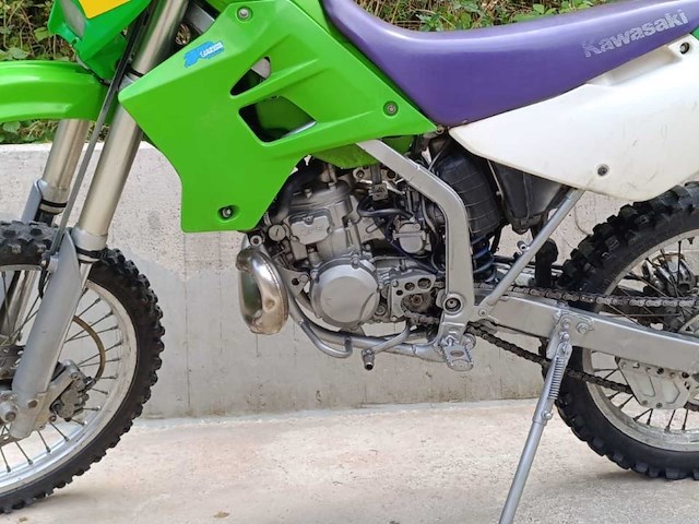 Kawasaki kdx 200 moto-kruis - afbeelding 11 van  13
