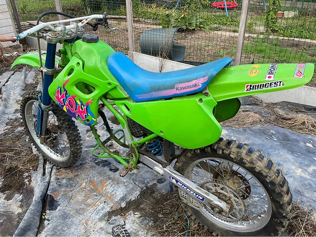 Kawasaki kx 250 moto - afbeelding 11 van  18