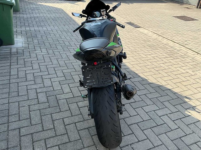Kawasaki ninja zx-10r motorfiets - afbeelding 18 van  23