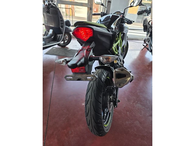 Kawasaki z125 onbekend - afbeelding 11 van  17