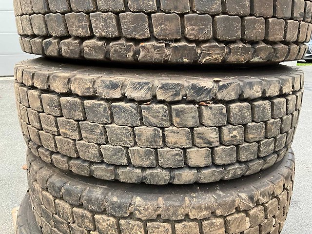 Kdm vrachtwagenbanden - afbeelding 4 van  7