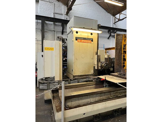 Kearney & trecker milwaukee - modu-line - cnc horizontale machinecentra - afbeelding 1 van  19
