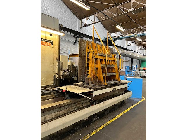 Kearney & trecker milwaukee - modu-line - cnc horizontale machinecentra - afbeelding 2 van  19