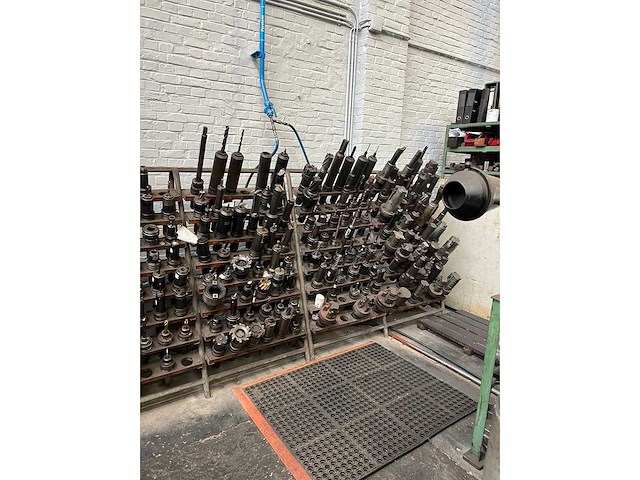 Kearney & trecker milwaukee - modu-line - cnc horizontale machinecentra - afbeelding 5 van  19