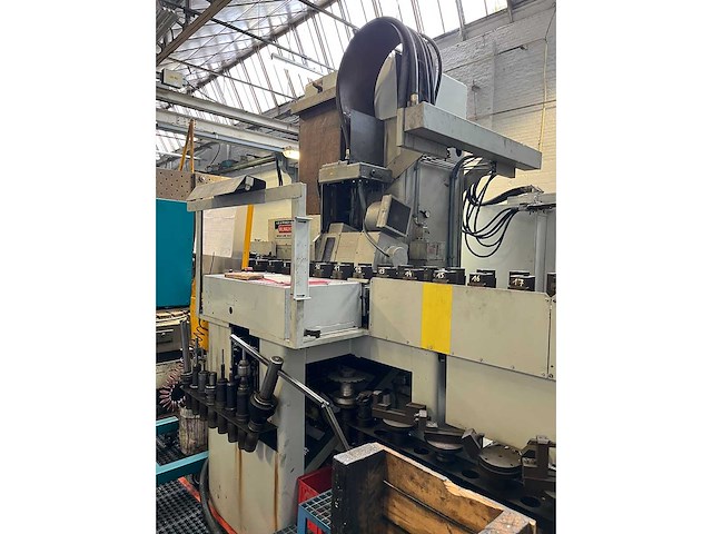 Kearney & trecker milwaukee - modu-line - cnc horizontale machinecentra - afbeelding 6 van  19