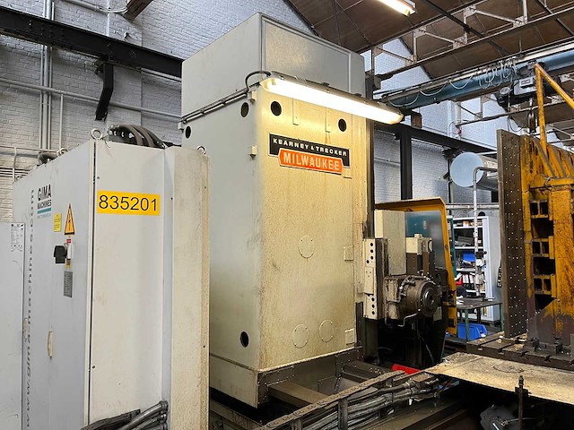 Kearney & trecker milwaukee - modu-line - cnc horizontale machinecentra - afbeelding 8 van  19