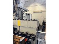 Kearney & trecker milwaukee - modu-line - cnc horizontale machinecentra - afbeelding 12 van  19