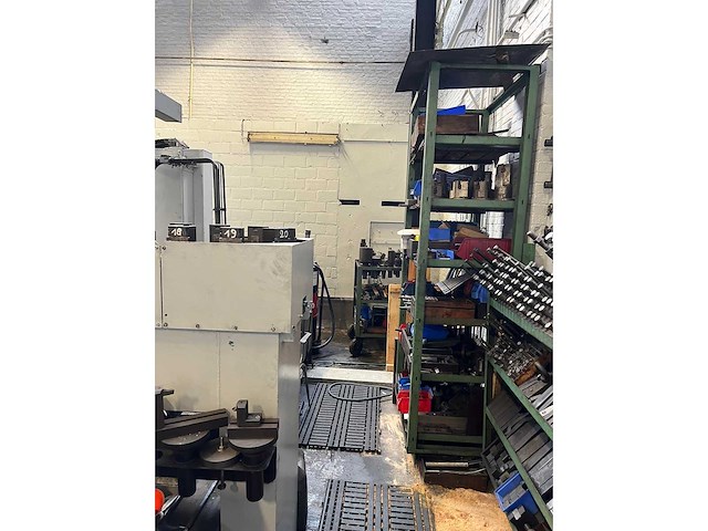 Kearney & trecker milwaukee - modu-line - cnc horizontale machinecentra - afbeelding 13 van  19