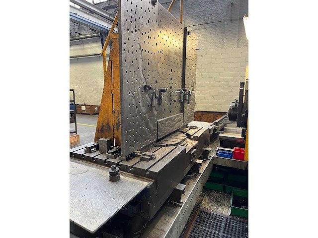 Kearney & trecker milwaukee - modu-line - cnc horizontale machinecentra - afbeelding 9 van  9