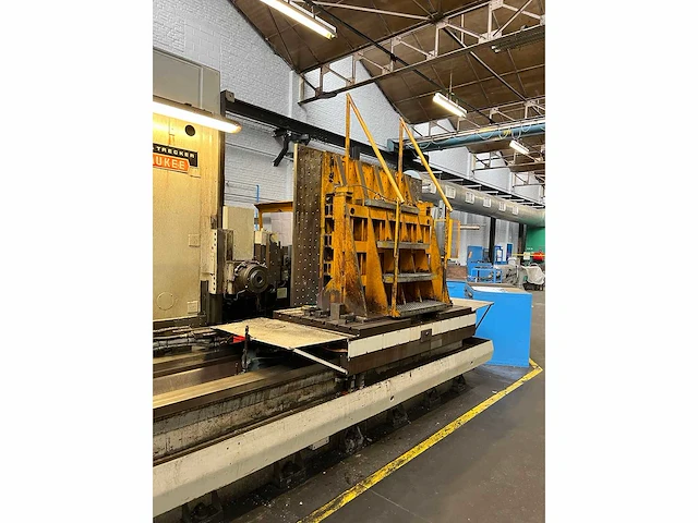 Kearney & trecker milwaukee - modu-line - cnc horizontale machinecentra - afbeelding 12 van  19