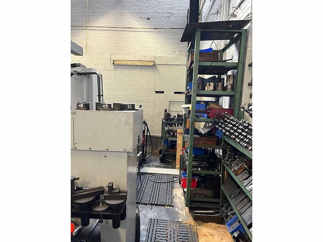 Kearney & trecker milwaukee - modu-line - cnc horizontale machinecentra - afbeelding 18 van  19