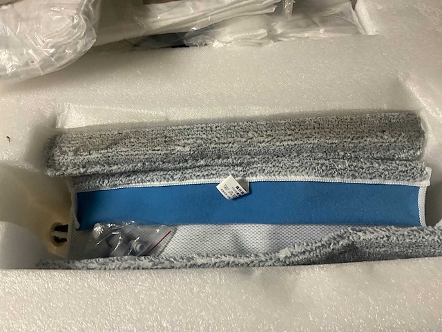 Keenon c 30 laser ( kleenbot ) cleaning robot - afbeelding 1 van  1