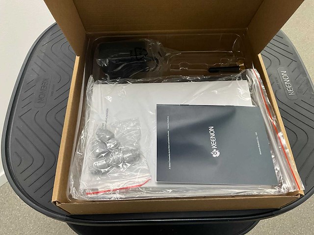 Keenon t10 laser ( dinerbot ) catering robot - afbeelding 2 van  8