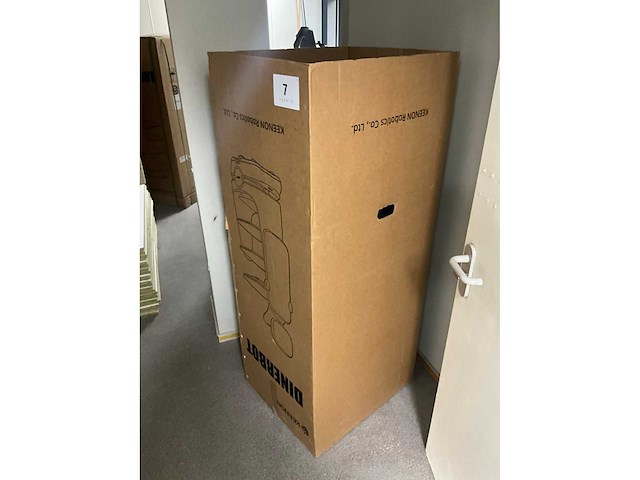 Keenon t10 laser ( dinerbot ) catering robot - afbeelding 16 van  18