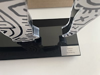 Keith haring : elephant beeld groot - afbeelding 2 van  4