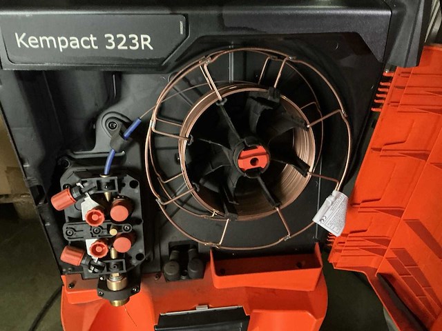 Kemppi kempact 323r mig lasapparaat geschikt voor 0.8-1.2 mm. - afbeelding 2 van  3
