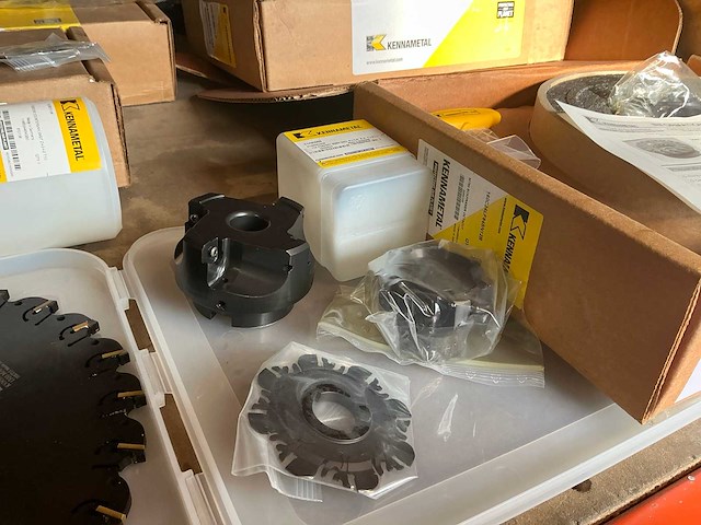 Kennametal partij wisselplaatfrezen en schijffrezen - afbeelding 3 van  7