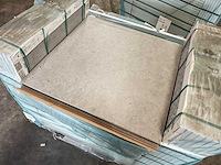 Keope omnia pirenei silver mat 80x80 cm tegel 51,76 m² - afbeelding 1 van  5